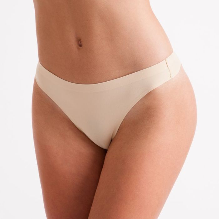 SILKY DANCE Invisible Low Rise Thong